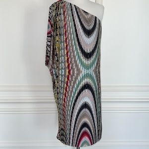 NWT Stretchy One Shoulder Dress (Small)